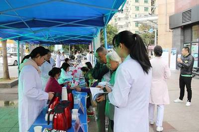 蓮塘迎來健康春風 羅湖醫(yī)院集團婦產專家團隊開展義診活動